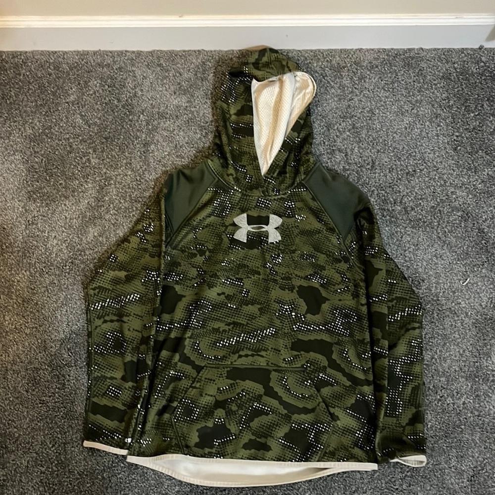 Camo Under Armor hoodie